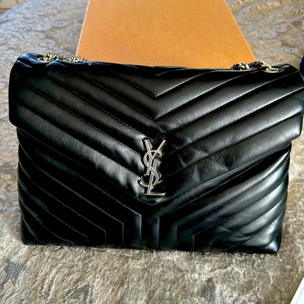 Like brand new!! Used maybe 2-3 weeks. Gorgeous and alot of room